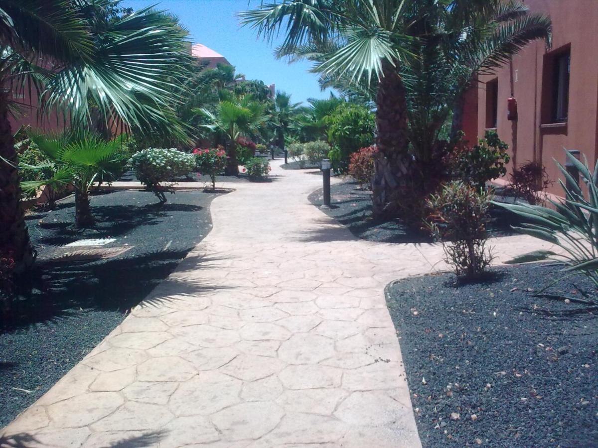 Апартаменты Tamarindo I Piscinas De Agua Salada Коральео Экстерьер фото